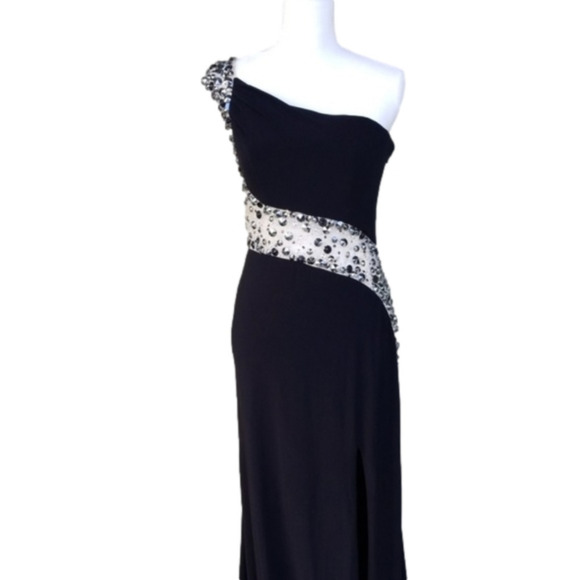 𝅺BEAUTIFUL  Black formal dress - Picture 1 of 8